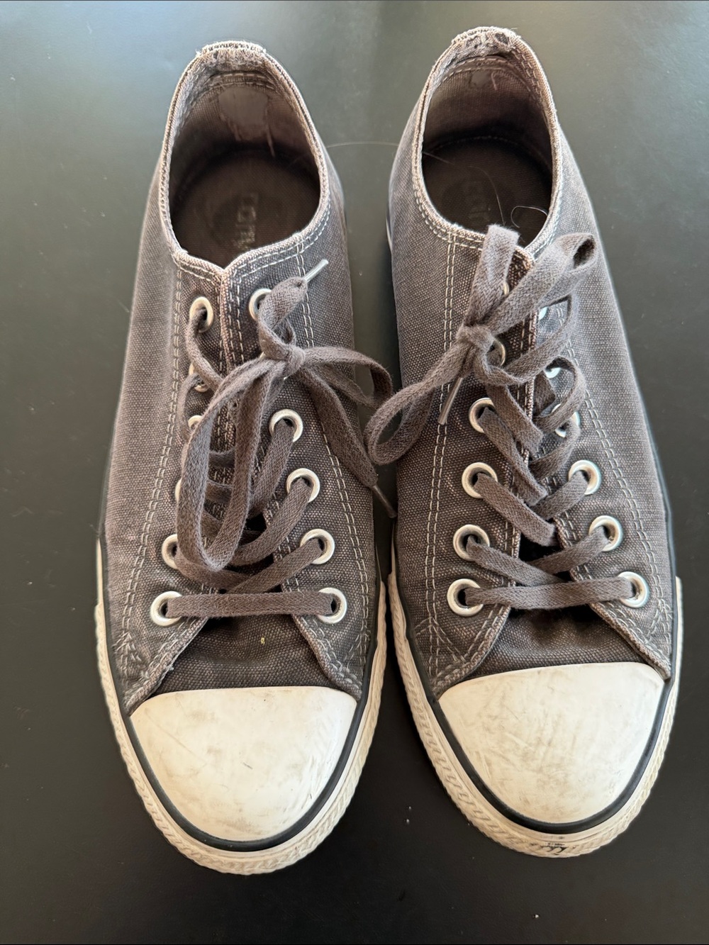 Converse All-Stars Classic Low-Top Canvas Sneakers in Charcoal Gray